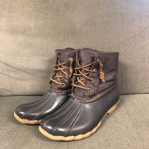 Super cute Sperry boots!